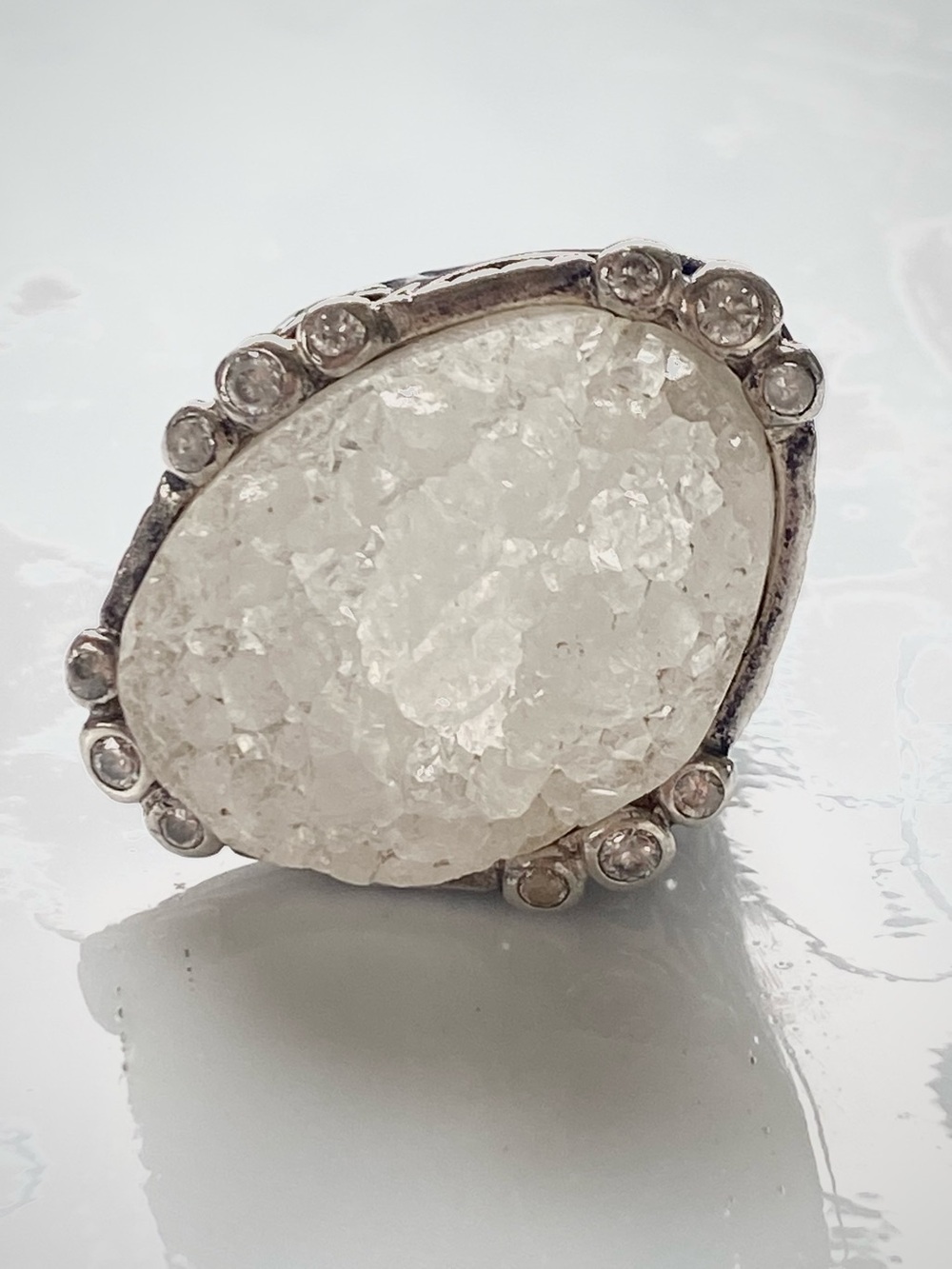 Silpada “Beauty in the Rough” Ring size 6
R2942